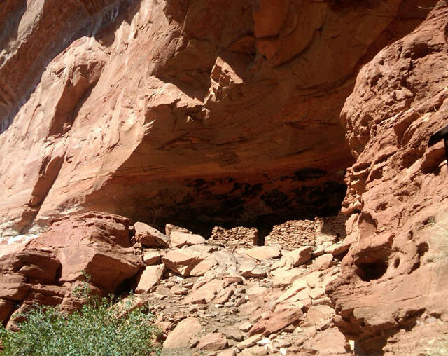 cliff dwelling