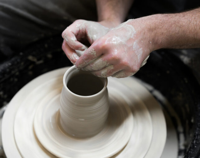 pottery throwing wheel